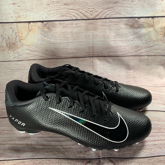 New Nike Vapor Untouchable Football Cleats - Picture 3 of 10